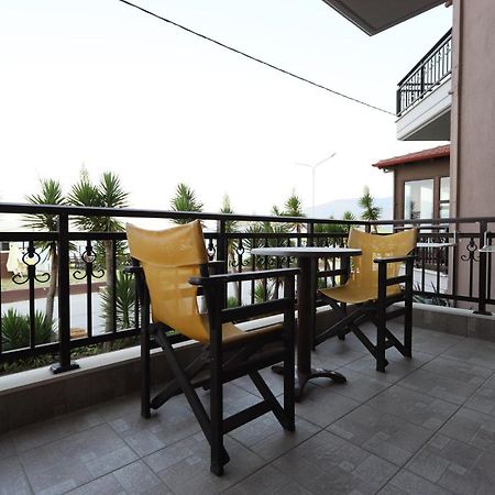 Villa Le Chocolate Nea Vrasna Exterior foto